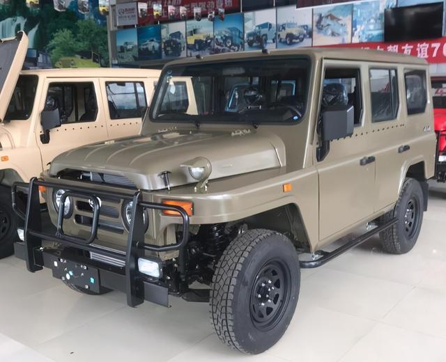 98万,新款北京212号称小号"牧马人",双门造型 2.4t_腾讯新闻