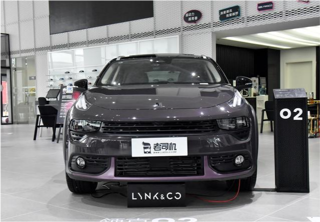 小巧的suv 6 7l油耗的2 0t 還有6at自動擋 實拍領克02 中國熱點