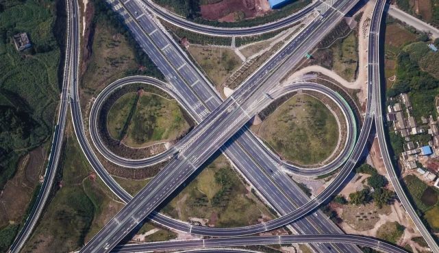 沙井至吴坪等高速公路,新增高速公路140公里以上,力争开工南宁二环(六