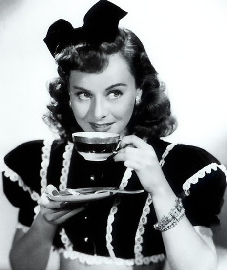 卓别林第四任娇妻小他36岁生8个孩子终结了喜剧大师的花心