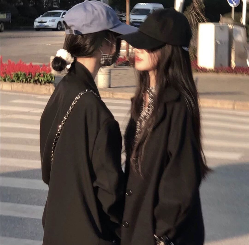 我们的友谊像极了爱情适合你的她闺蜜头像