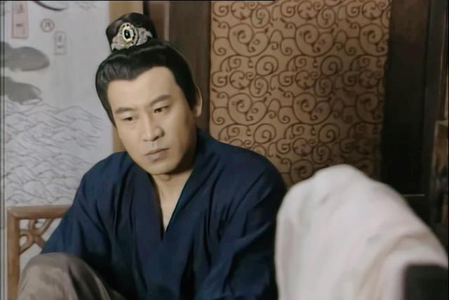 扮演袁不屈的演员正是老一辈实力演员师小红,他在2016年零片酬出演了