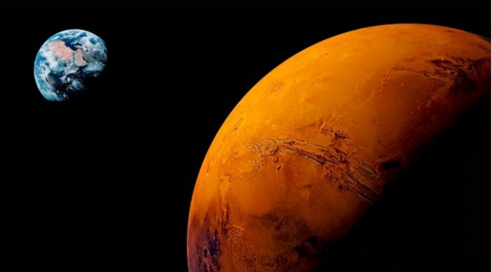 随着火星探测器的增多新发现火星并不是干枯的星球