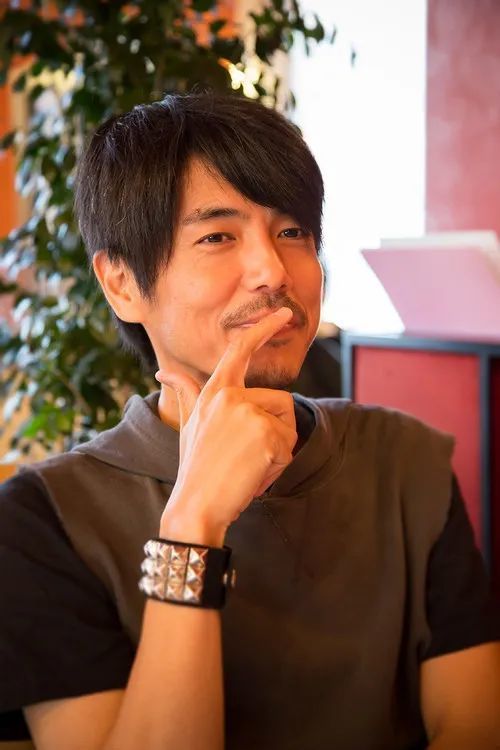 日本人真会玩,流行出租中年大叔