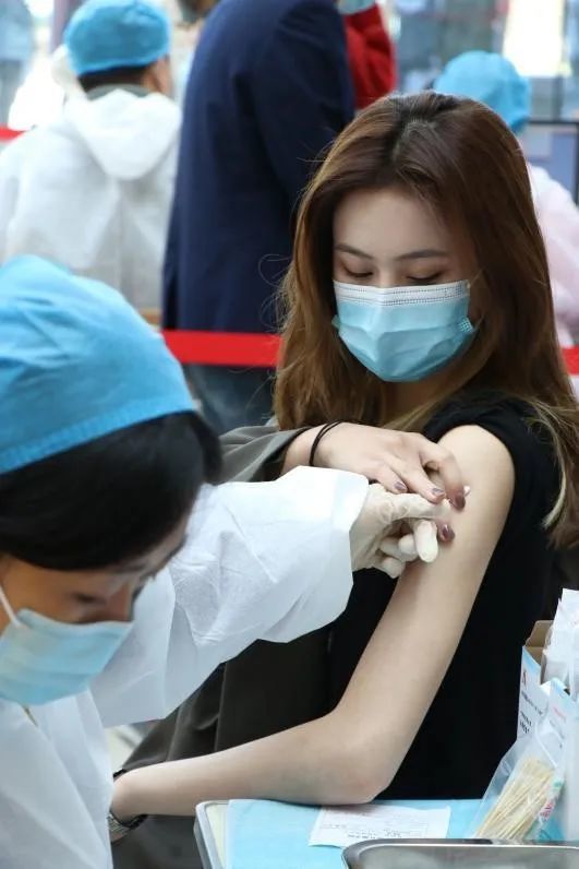 收官哈尔滨石油学院新冠疫苗第一针接种工作圆满完成