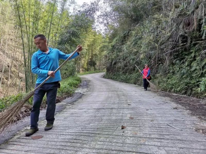 复兴镇风溪村|整治道路卫生扮靓美丽乡村