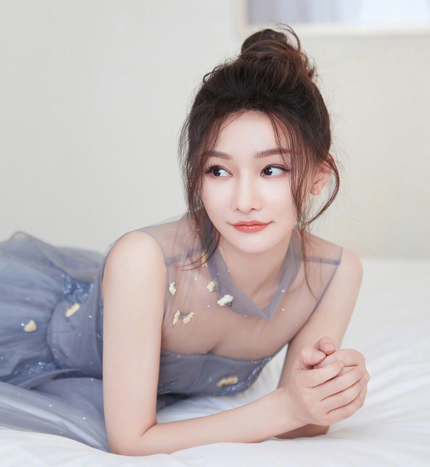 miss大小姐换美称了大咖演讲提名大小姐称其为女电竞人