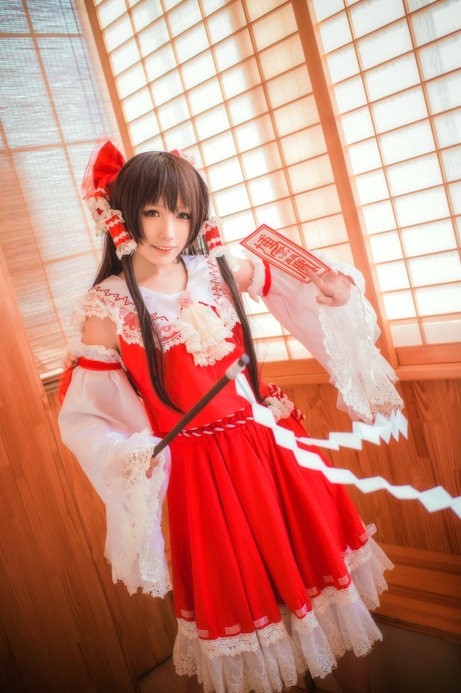 cos赏析博丽灵梦