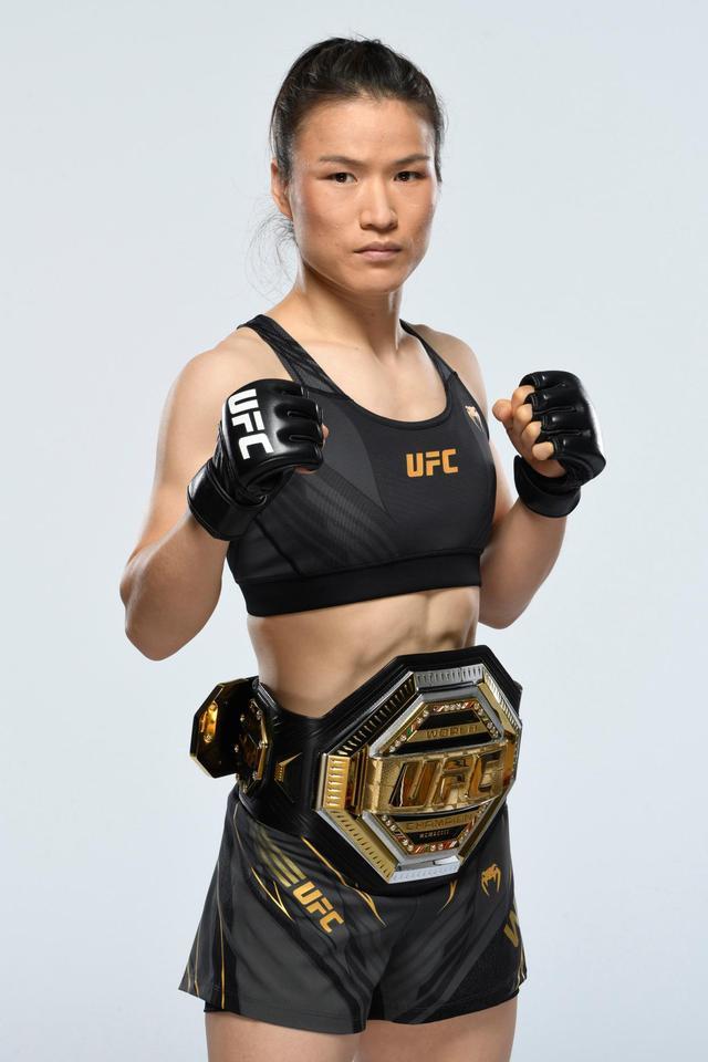 张伟丽惨遭罗斯ko,痛失金腰带_腾讯新闻