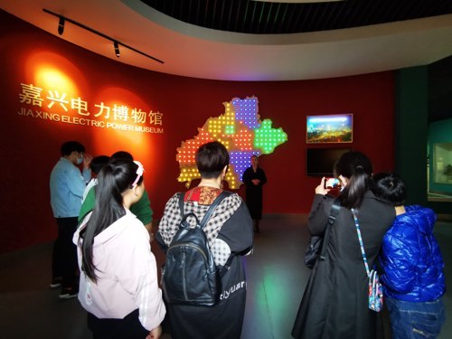 这场"平安童行"活动走进嘉兴电力博物馆