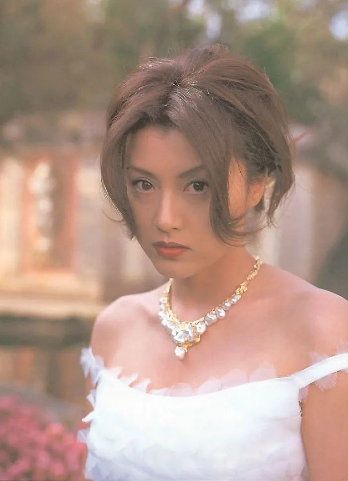 东瀛女神藤原纪香,宛如人间水蜜桃,曾让郭富城都痴迷不已