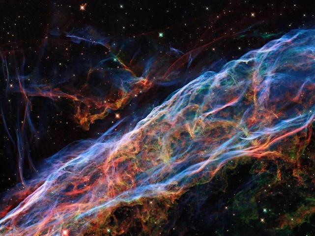 美国国家航空航天局进一步奖励他们展示了令人惊叹的宇宙奇观图片.