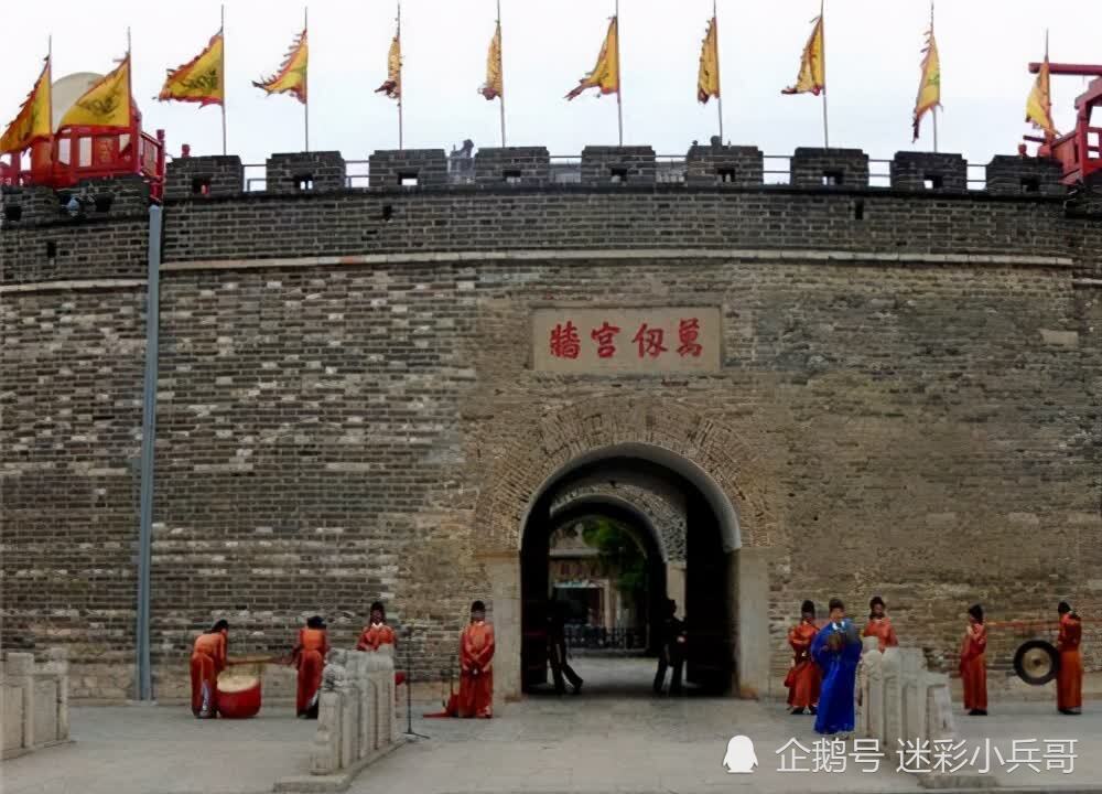 古代晚上城门关闭后如果想出城有无野外的小路偷摸出去呢