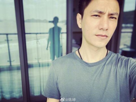 陈坤晒素颜自拍状态超好网友妥妥的美男子