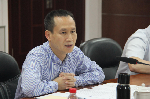 南山区委书记曾湃率队调研学校