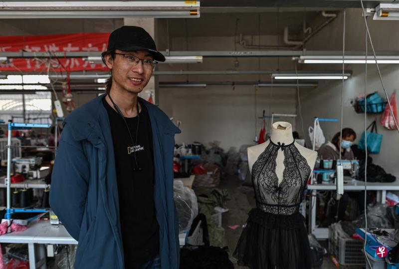 情趣内衣品牌排行榜_女星穿“情趣内衣”出席活动,肩带滑落一瞬间,记者狂按快门键!(2)