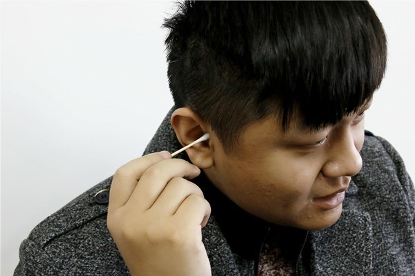 为什么有的人耳朵会 流油 是优势还是劣势 听听医生怎么说 腾讯新闻