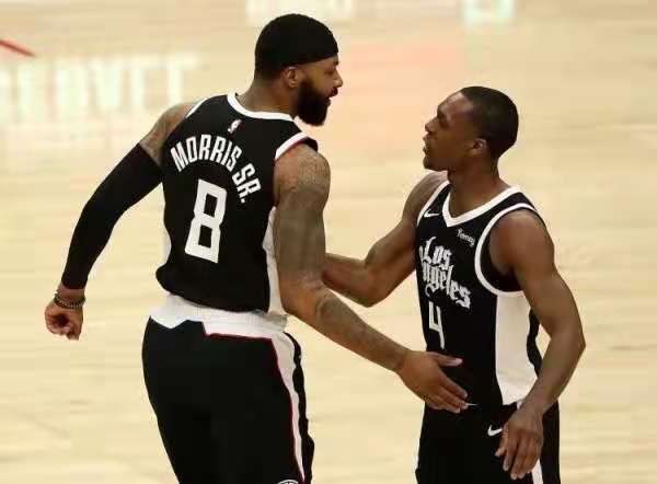 nba[var1] NBA成立75年联盟历史？其中5支没摸过总决赛地板，心疼保罗！