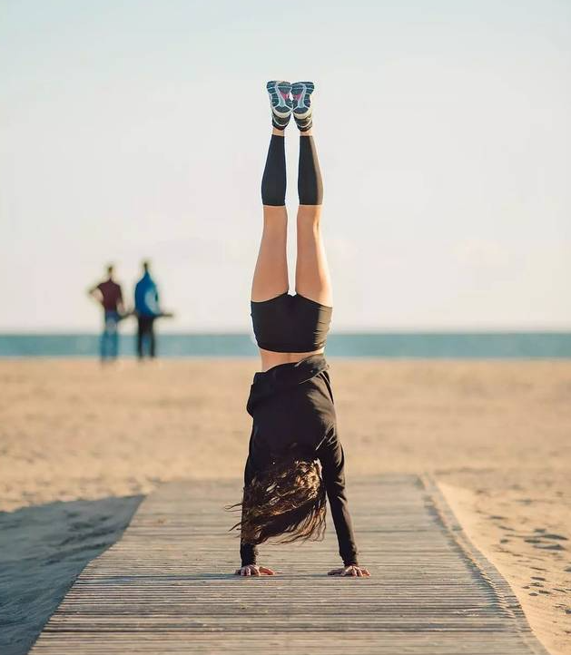 瘦手臂其实并不难不妨试试练习瑜伽甩掉脂肪塑造线条感