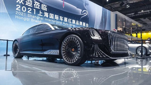 【视频】斌少操一口广东话逛上海车展看跑车 高级感满满_腾讯新闻