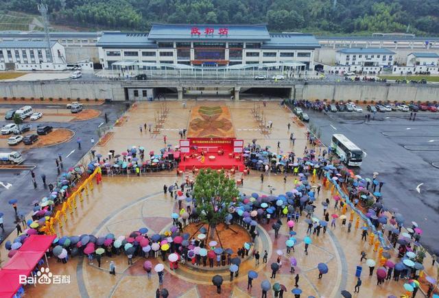 政和县火车站给人以一站一景清雅秀美的总体印象