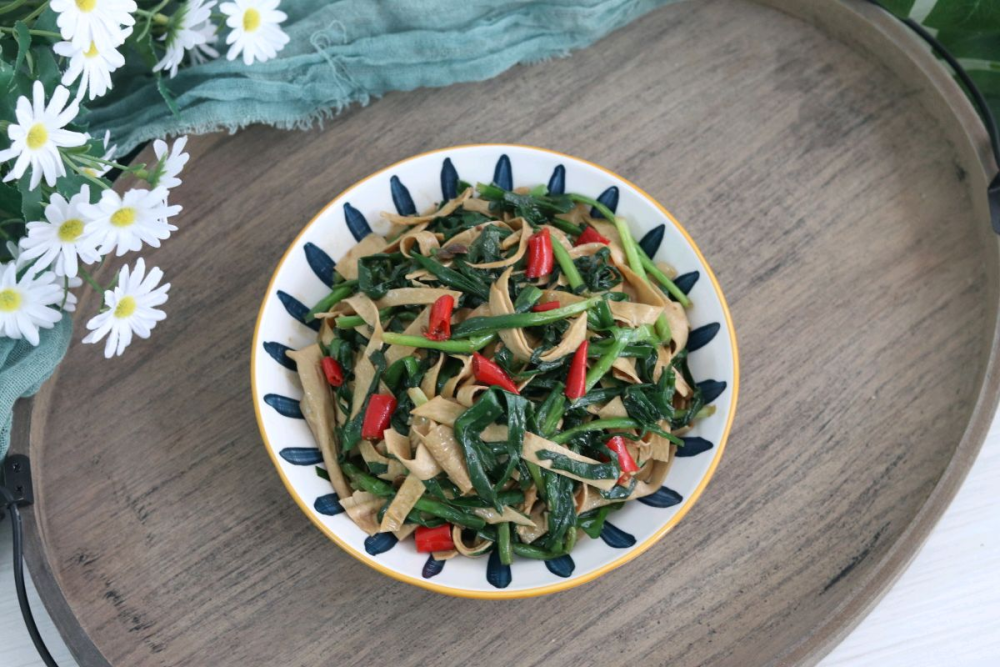 春天这菜最鲜嫩 常吃还能消炎杀菌 不抓紧吃 老了就不好吃了 腾讯新闻