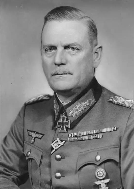 3陆军元帅:瓦尔特·冯·布劳希奇作为纳粹德国军队的组织者和领导者之