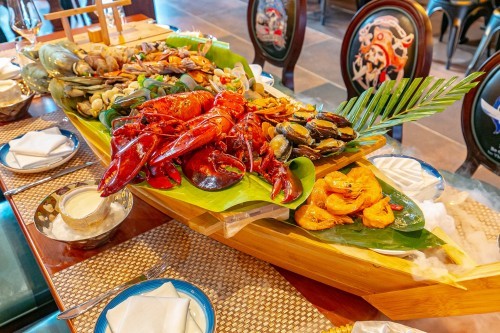 三亚海昌梦幻海洋不夜城满足你对海南特色美食和海鲜大餐的所有想象