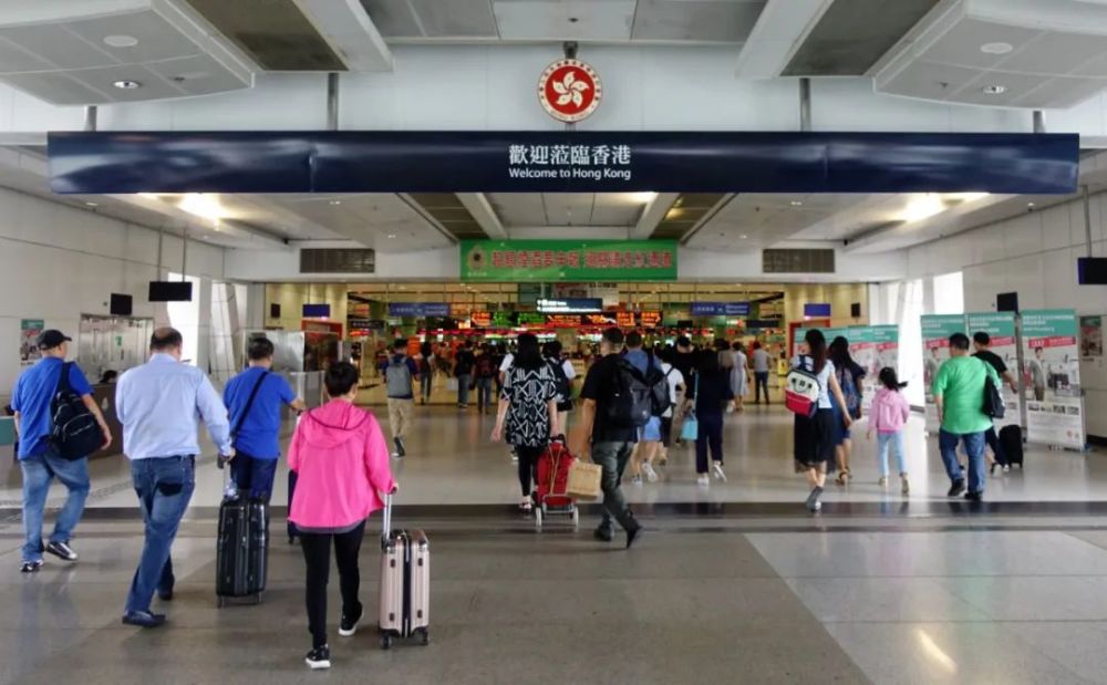 从深圳去香港最早几点可以过关?-热门点评-热门快报