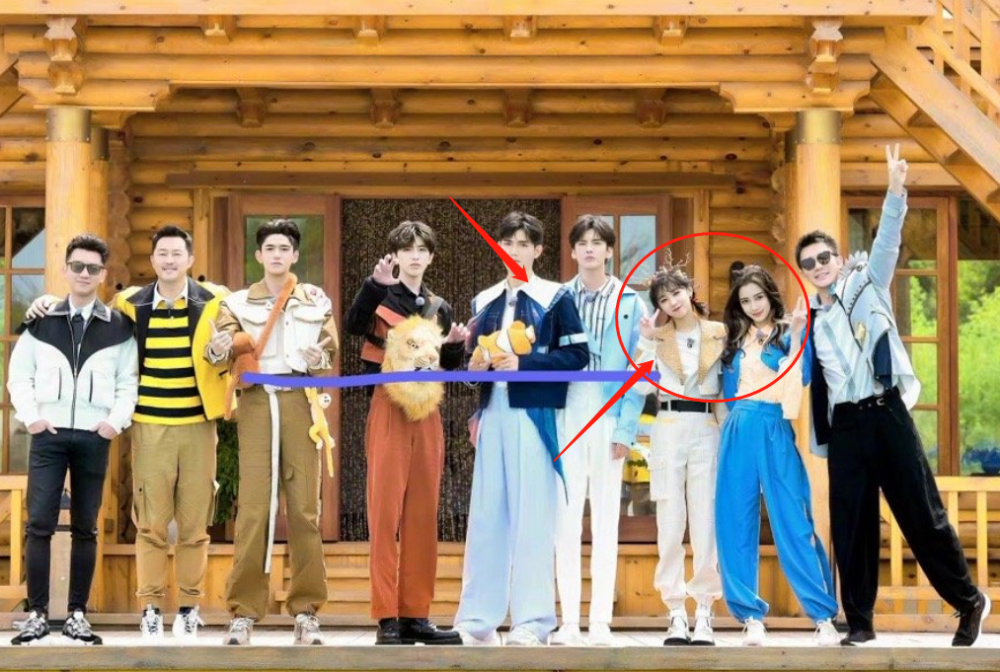 《跑男9》济南站路透,杨颖花仙子造型绝美,我却只留意到宋雨琦