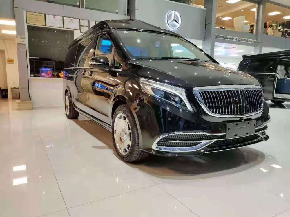 奔驰v260l四座奢华商务风格还带两个隐藏座椅