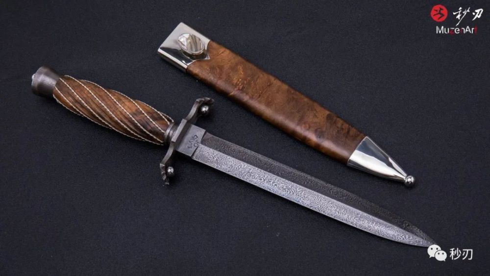 枫木配大马华丽又优雅