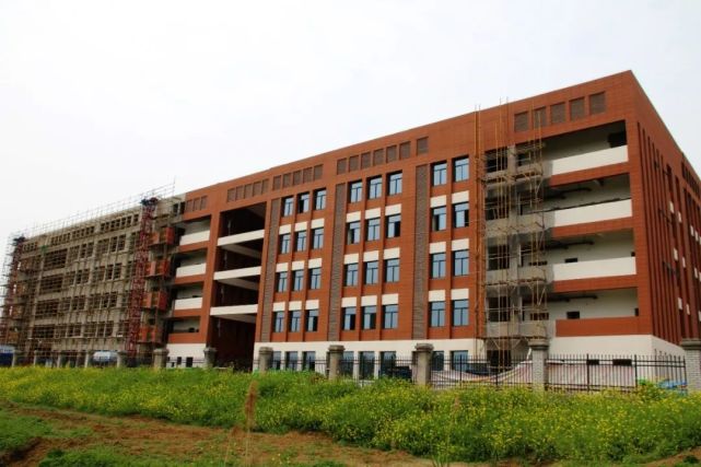 一中分校临泉高铁高中今年开学