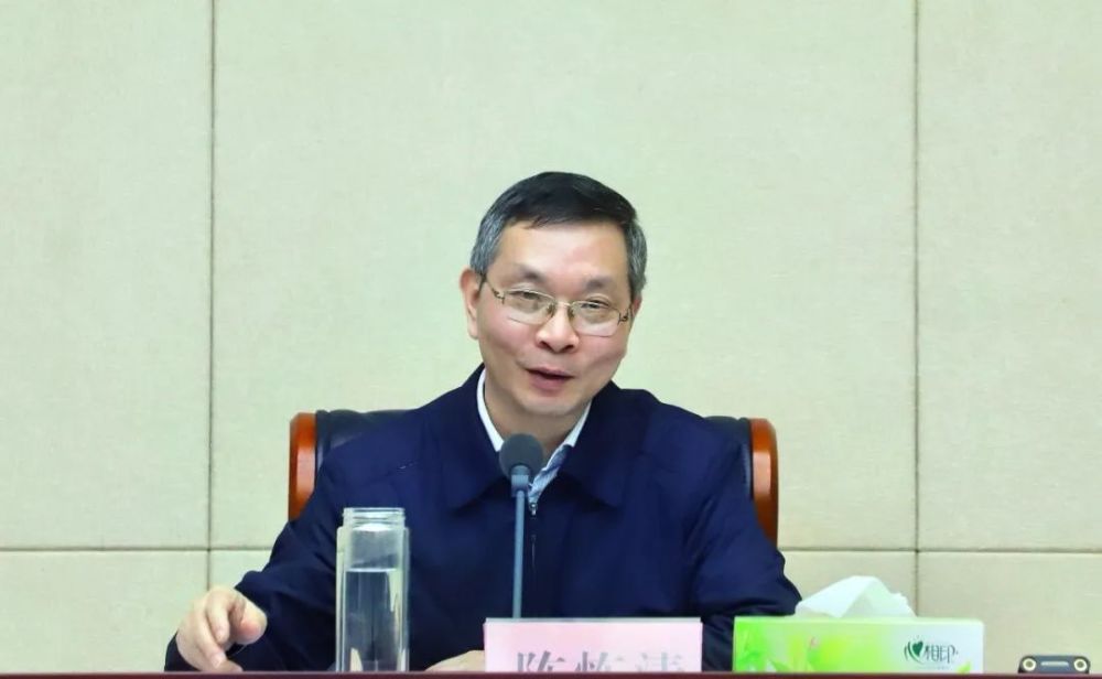 陈恢清主持召开一季度全省商务和开放型经济形势分析会