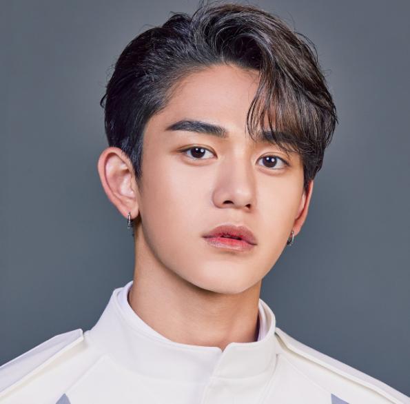 蔡徐坤,黄旭熙跑男同框,俩人身高差距成亮点,仅差一厘米?_腾讯新闻