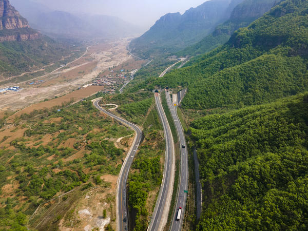 高速公路的组成部分,彻底打通了阻碍河南省与山西省交流的太行山屏障