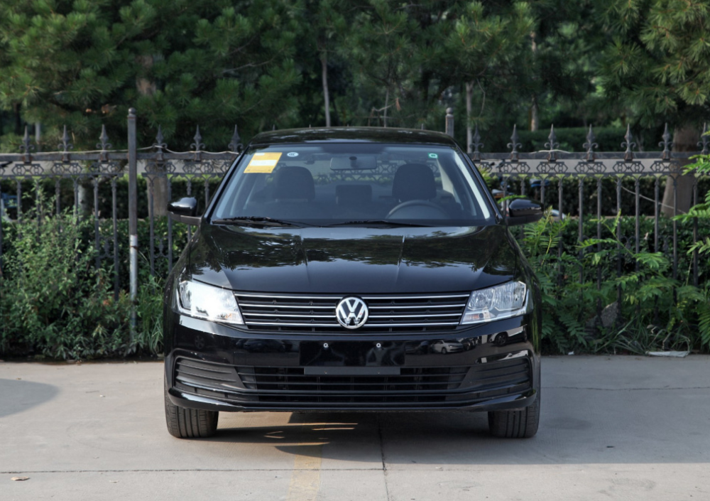 外观平庸,尺寸中等,大众朗逸凭啥长盛不衰?转变让车主受宠若惊