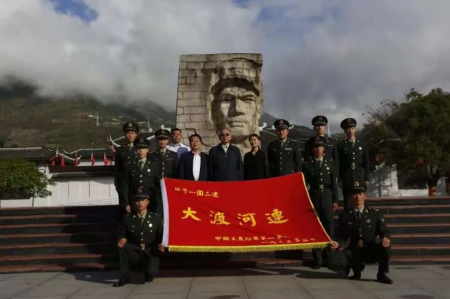孙继先之子祭奠父亲现场速写|孙东宁|孙继先|大渡河连|强渡大渡河