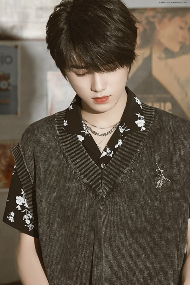 宋亚轩壁纸真是个无敌小可爱