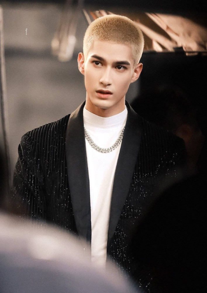 米卡恭喜夏威夷蛊王高位出道