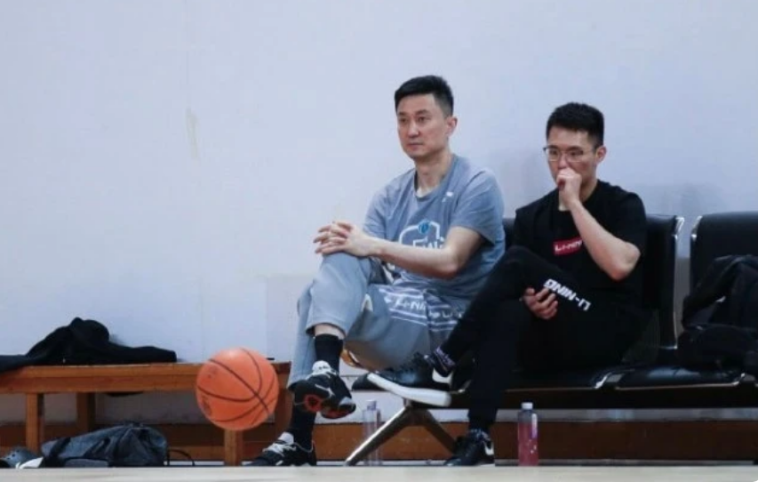 cba总决赛 广东队迎1坏消息！内线悍将训练时突然受伤，恐将无缘CBA总决赛