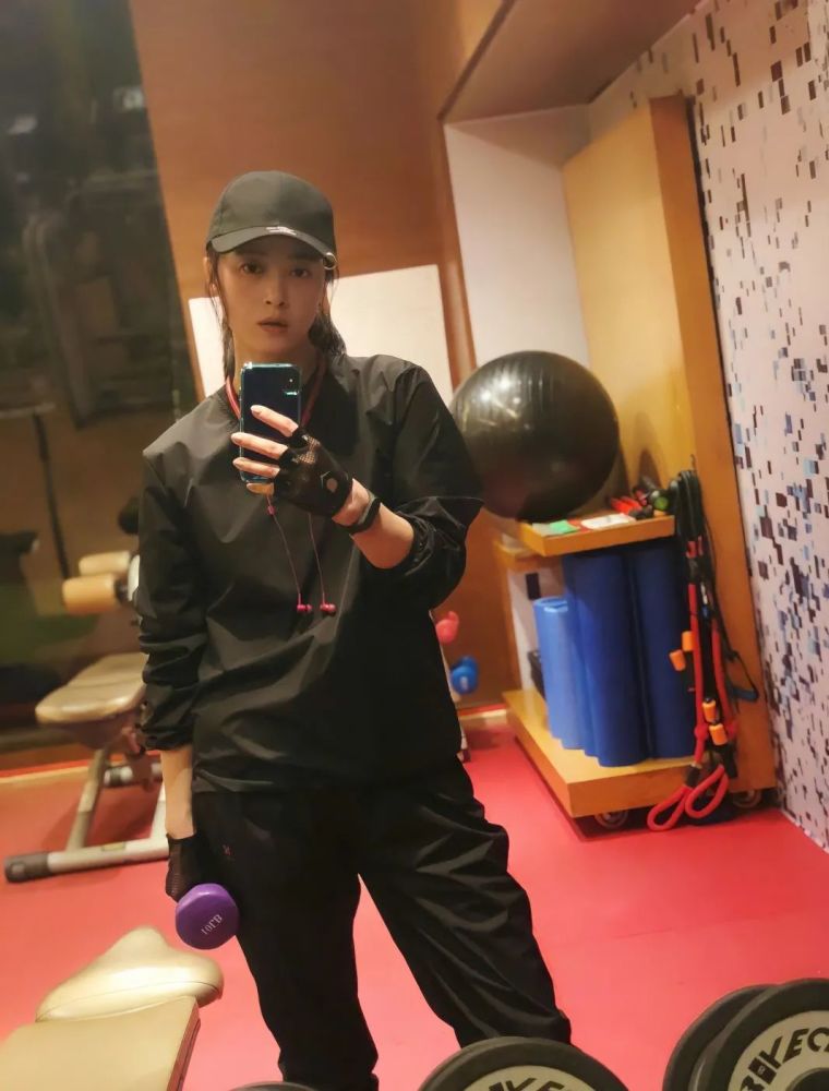 马思纯开始健康瘦身了?有点儿东西!