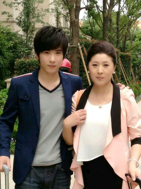 《他在逆光中告白》江浩_腾讯新闻