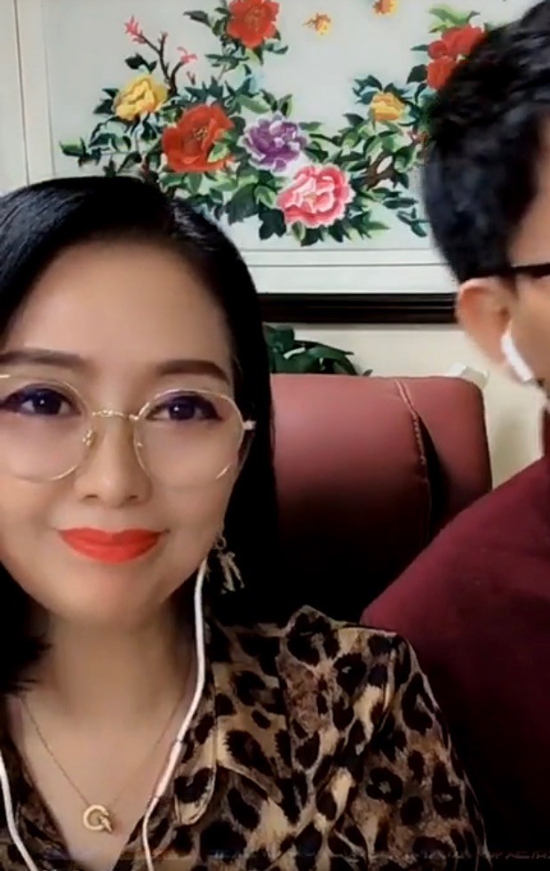 其实,赵四老婆的扮演者筱素清私下的扮相一直都很年轻漂亮,不论是开