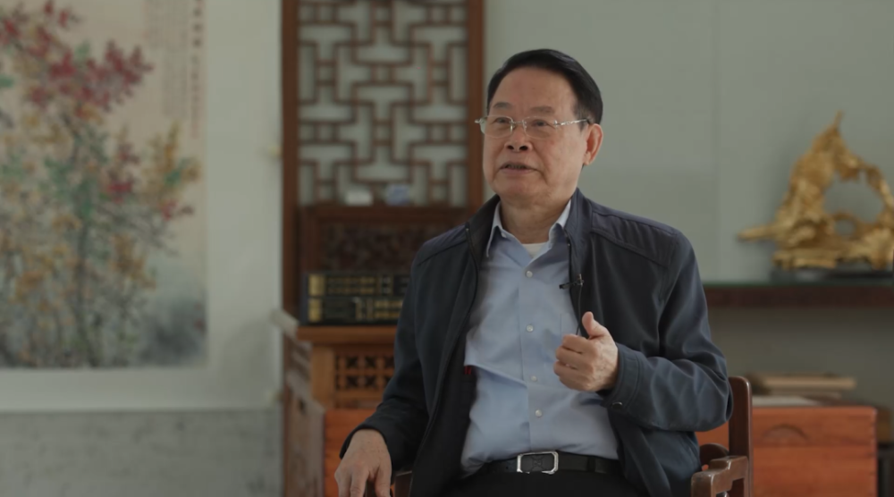 萧晖荣以画梅闻名对梅花情有独钟,从二十世纪八十年代开始,他每年都会