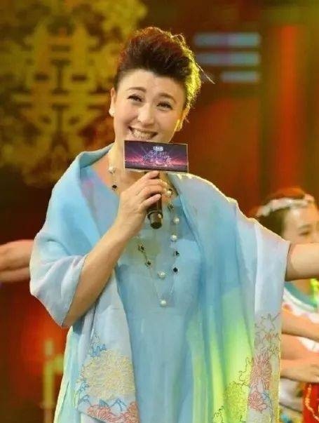 二人转委员会成立赵本山闫学晶潘长江都不在演员仅有赵海燕