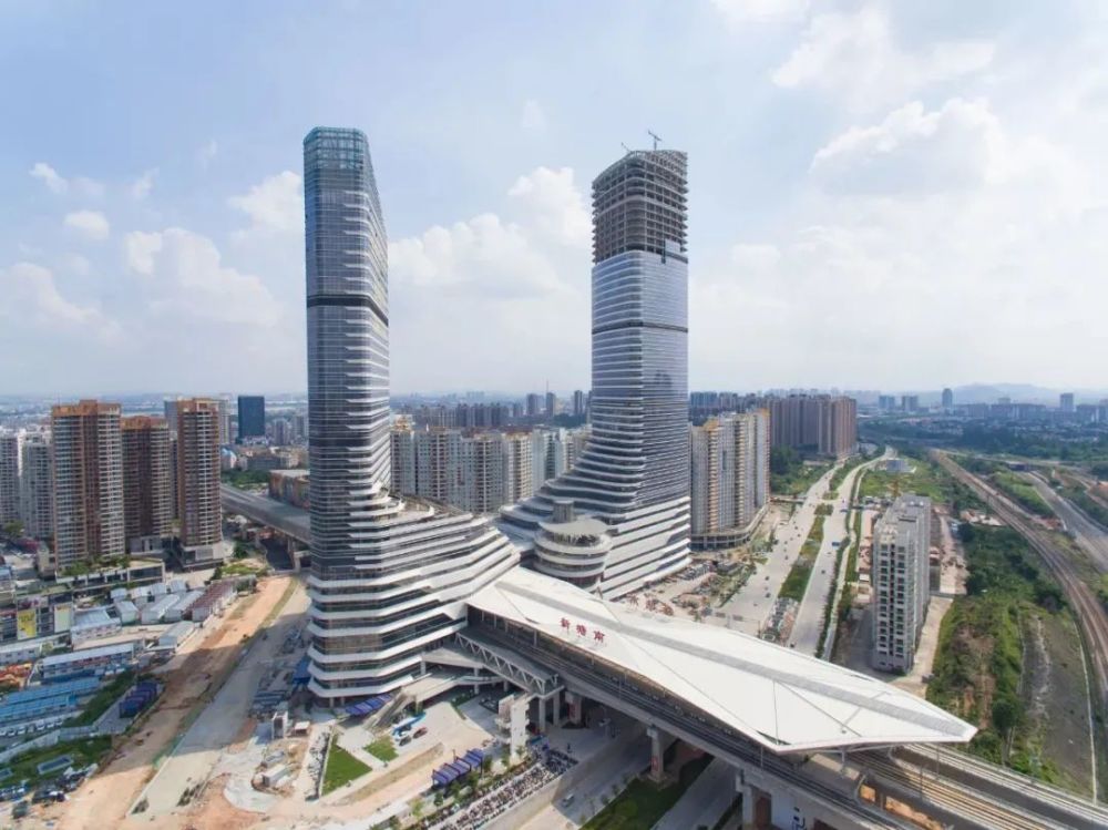 广州东部tod实景图全新13座117-125㎡南向观园华邸即将面世,敬请期待!