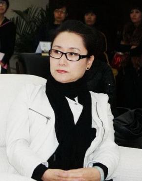 出轨2年后小三瘫痪,3年后自己患脑癌|出轨|导演|马艳丽|郎昆|春晚