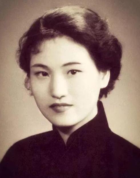 老男神孙道临40岁才遇到真爱与妻子相濡以沫46年