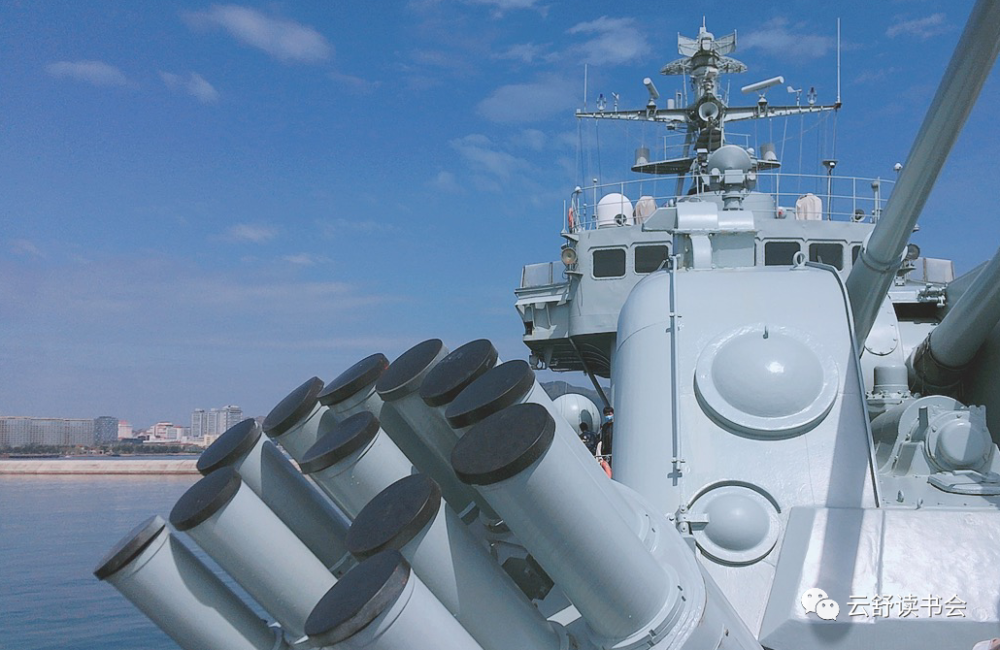 在威海,带你云游退役"110大连号"导弹驱逐舰_腾讯新闻